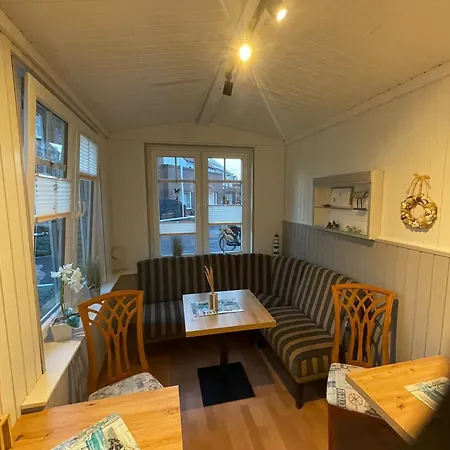 Haus Breslau Hotel Borkum Room photo